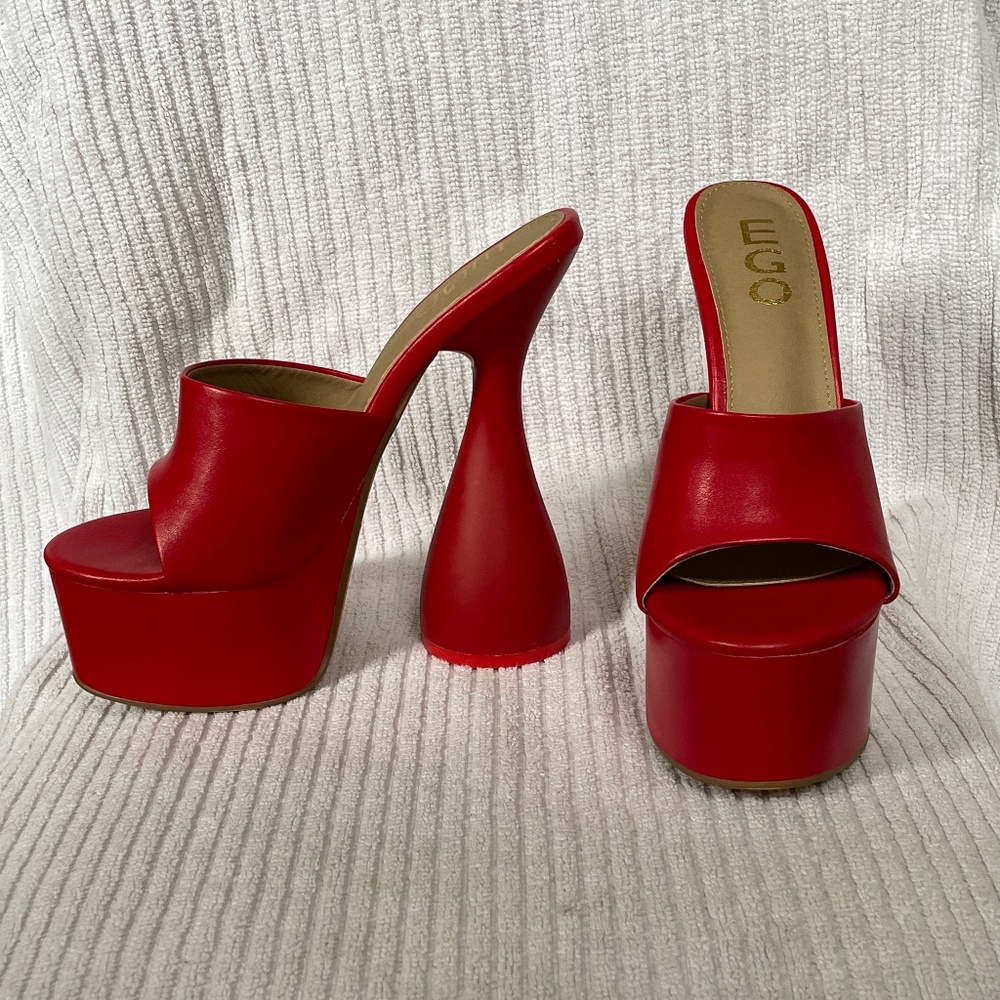 EGO Red pumps